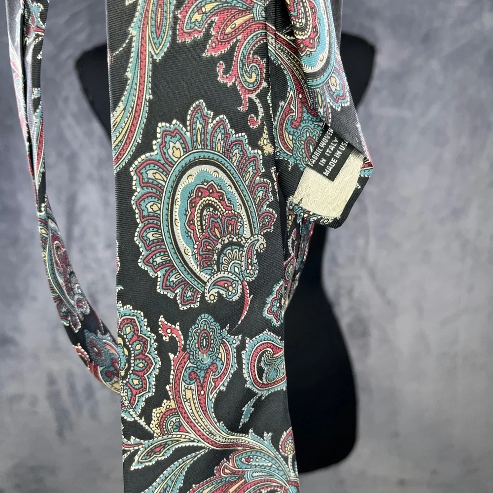 Christian Dior Silk Necktie Paisley Fabric Woven in Italy Made in USA‎